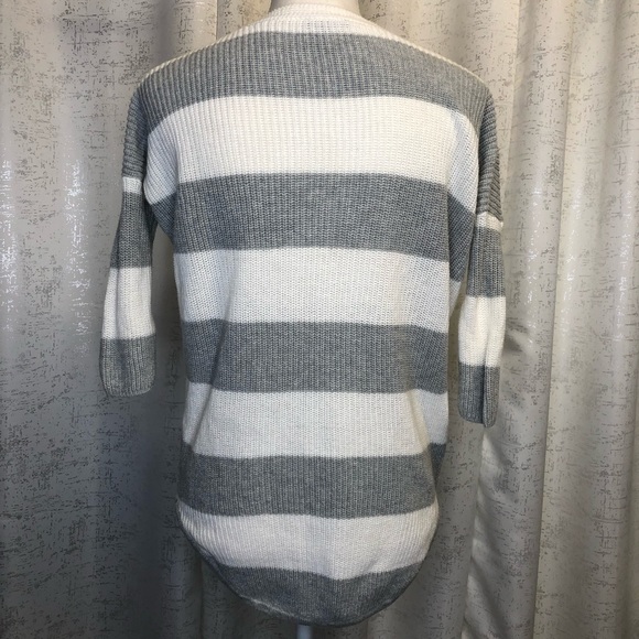 Express Midsleeve Top - Picture 3 of 5